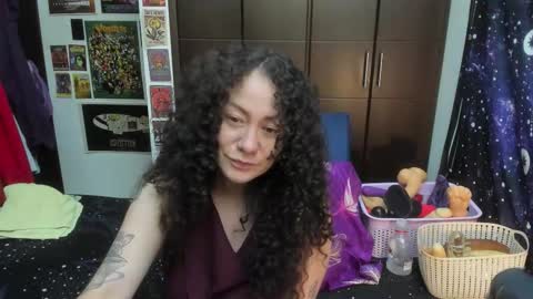  Wen  online show from 11.10.25