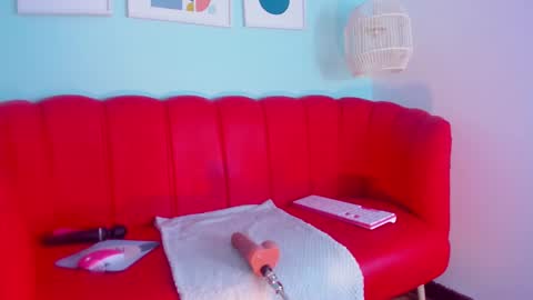 Laura online show from 12.06.24