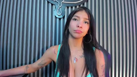 Laura online show from 12.11.24