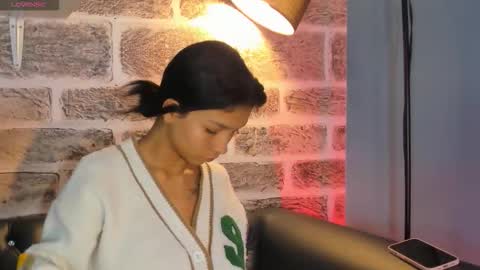 Snapshot of laura_aristizabal_19 chatting on 10.12.25 Laura online show from 10.12.25