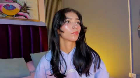 Snapshot of laura_aristizabal_19 chatting on 05.31.26 Laura online show from 05.31.26