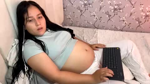 laura online show from 01.05.25