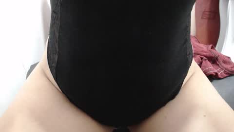 Snapshot of laura_hotyy chatting on 11.02.25 Laura online show from 11.02.25