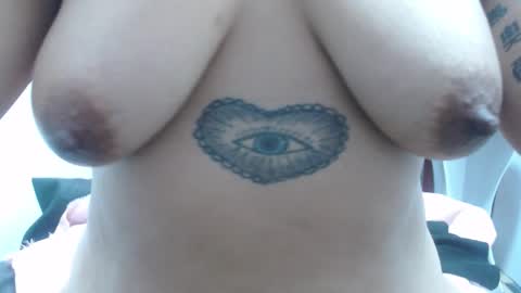  Laura  online show from 12.17.25