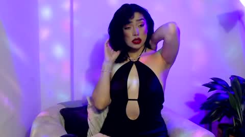 laura_pink01 online show from 02.10.25