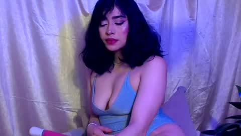 laura_pink01 online show from 03.02.25