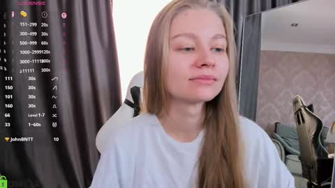 Laura online show from 10.04.25