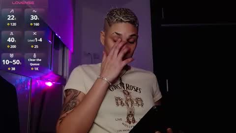 Laura Rose online show from 12.04.24