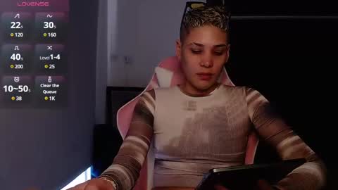 Laura Rose online show from 12.07.24