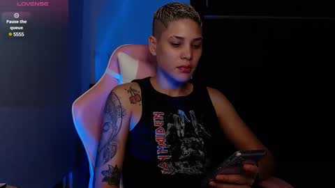 Laura Rose online show from 12.10.24