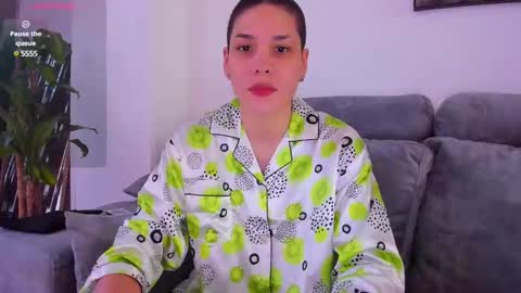 Laura Rose online show from 01.11.25