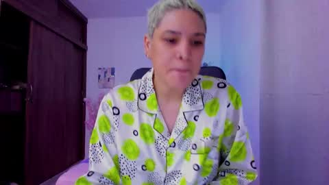 Laura Rose online show from 09.25.25