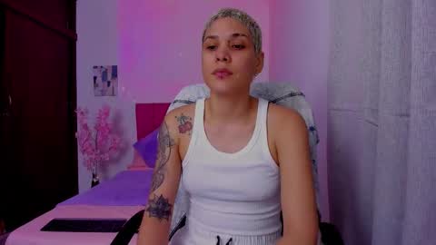 Laura Rose online show from 09.28.25