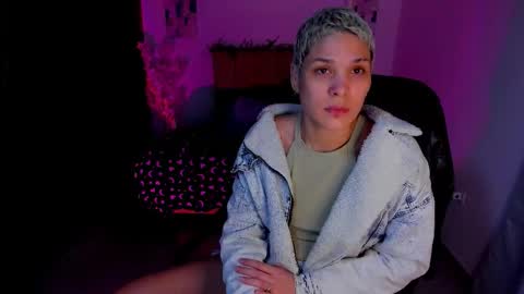 Snapshot of laura_r23 chatting on 10.09.25 Laura Rose online show from 10.09.25