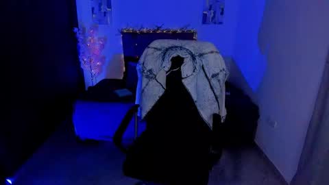 Snapshot of laura_r23 chatting on 10.09.25 Laura Rose online show from 10.09.25