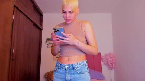 Laura Rose online show from 01.17.26