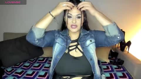 Laura online show from 09.19.25