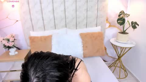 Laura Smith online show from 02.21.26