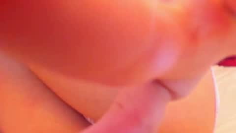 Snapshot of laura_soe chatting on 10.02.25 LAURA SOE online show from 10.02.25