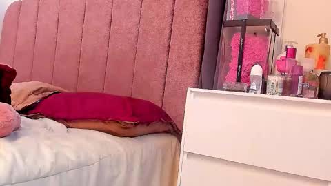 LAURA SOE online show from 02.25.26