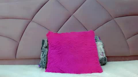 Snapshot of laura_sweet7 chatting on 12.14.24 Laura online show from 12.14.24