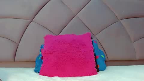 Snapshot of laura_sweet7 chatting on 01.29.25 Laura online show from 01.29.25