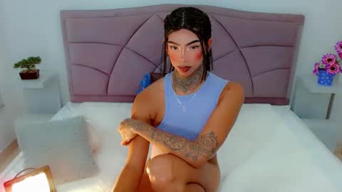 Snapshot of laura_sweet7 chatting on 01.30.25 Laura online show from 01.30.25