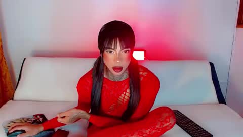 Snapshot of laura_sweet7 chatting on 02.21.25 Laura online show from 02.21.25