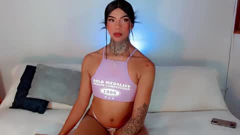 Snapshot of laura_sweet7 chatting on 02.25.25 Laura online show from 02.25.25