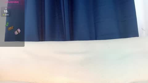 Snapshot of laura_sweet7 chatting on 10.29.25 Laura online show from 10.29.25