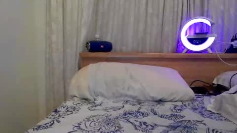 laurabernardes online show from 02.26.25