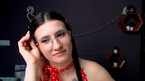 Laura online show from 03.11.25