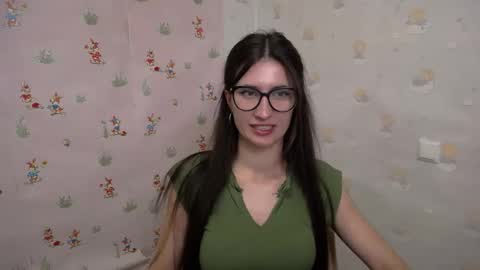 Laura online show from 10.07.25