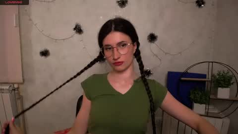 Laura online show from 04.23.26