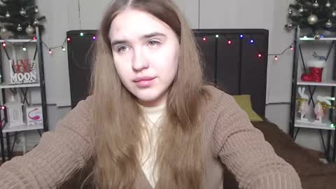 LauraHlot online show from 12.24.24