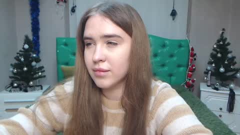 LauraHlot online show from 12.25.24