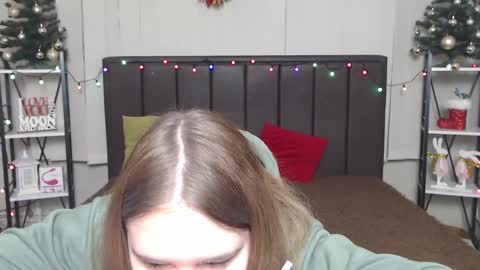 LauraHlot online show from 12.27.24