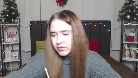 LauraHlot online show from 12.27.24