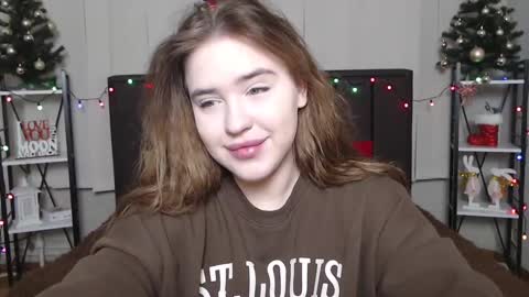 LauraHlot online show from 12.29.24