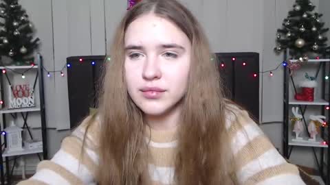 LauraHlot online show from 12.31.24