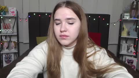 LauraHlot online show from 01.20.25