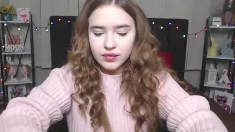 LauraHlot online show from 01.20.25