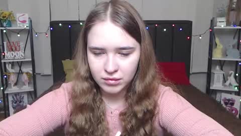LauraHlot online show from 01.22.25