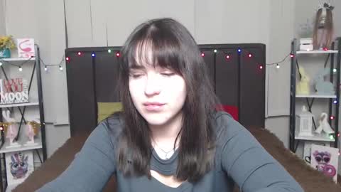 LauraHlot online show from 01.28.25