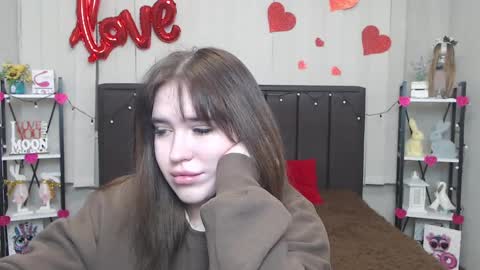 LauraHlot online show from 02.13.25