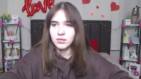 LauraHlot online show from 02.25.25