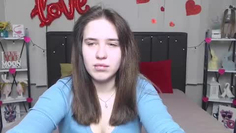 LauraHlot online show from 03.09.25