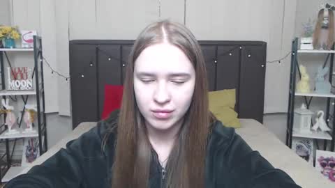 LauraHlot online show from 09.15.25