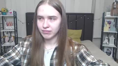 LauraHlot online show from 09.17.25