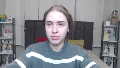 LauraHlot online show from 09.29.25